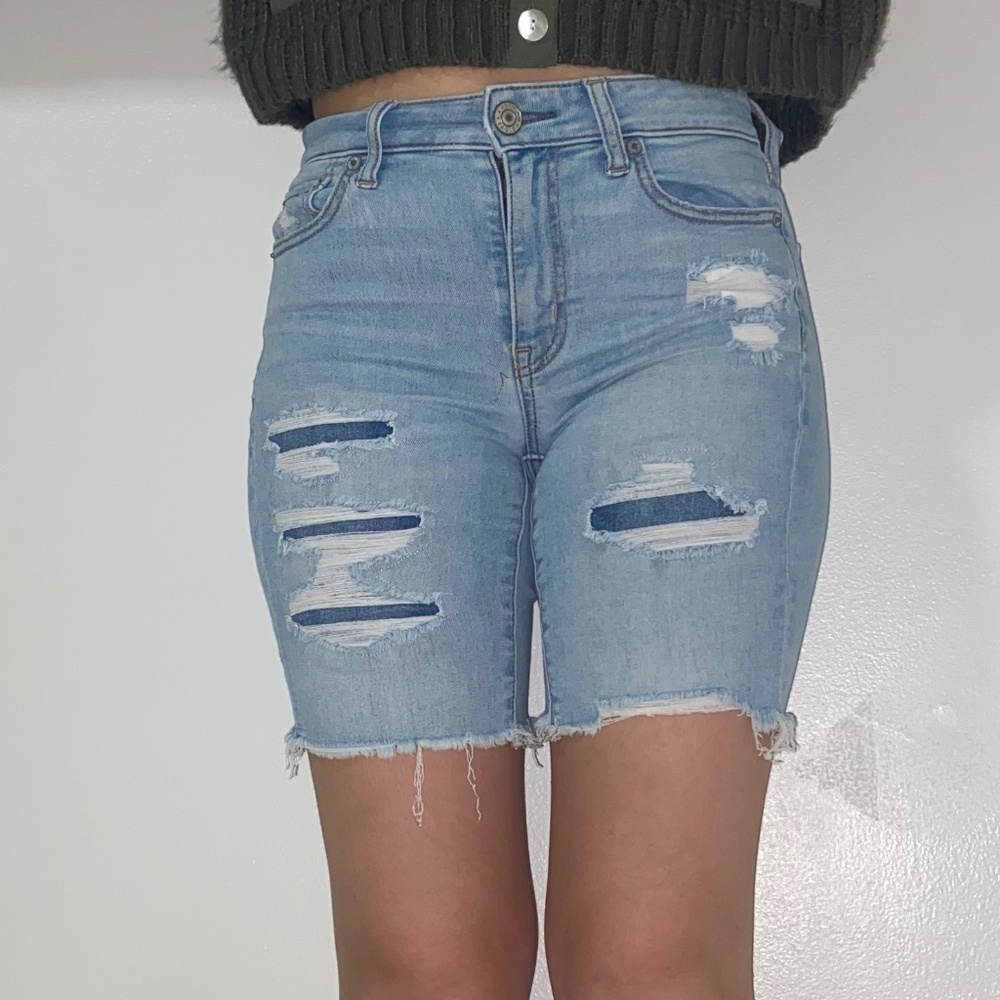 American Eagle Next Level Ripped Denim Skinny Bermuda Short Women's Light Blue 4